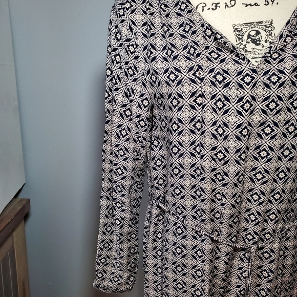 Suzy Shier long sleeve dress, small - Picture 4 of 11